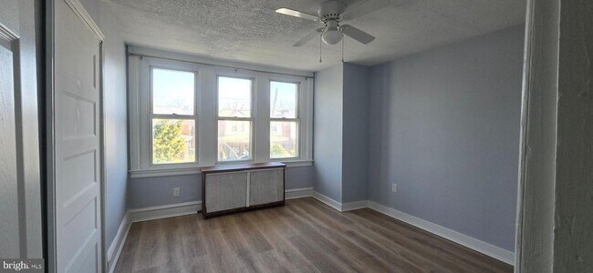 Photo - 843 E Price St