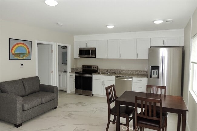 Photo - 23470 Victory Blvd