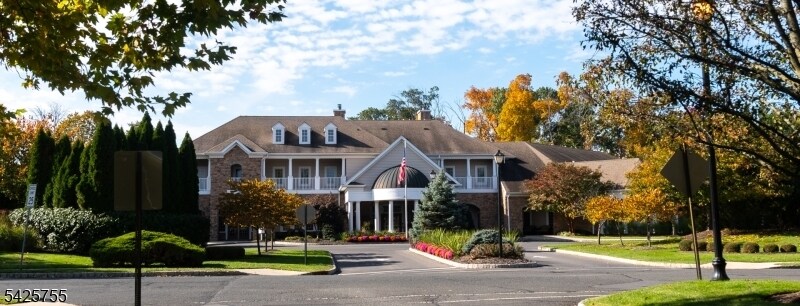 Photo - 468 Crossfields Ln