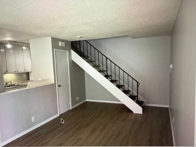 Photo - 6536 Lupine Terrace