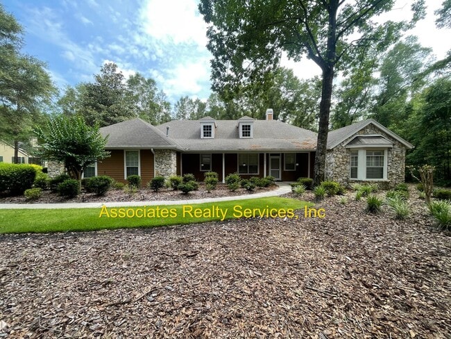 Building Photo - Just Listed!   Fabulous home in Southgate!