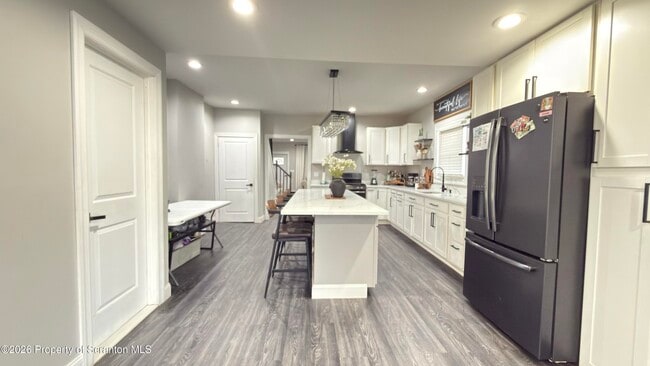 Building Photo - 721 N Lincoln Ave