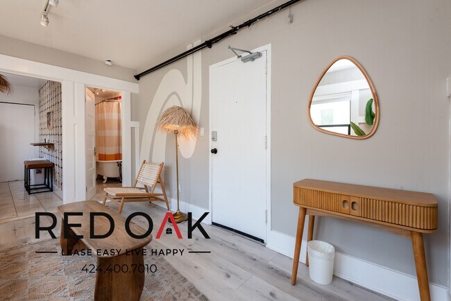 Photo - Fully Furnished One Bedroom Featuring Cont... Unidad 3