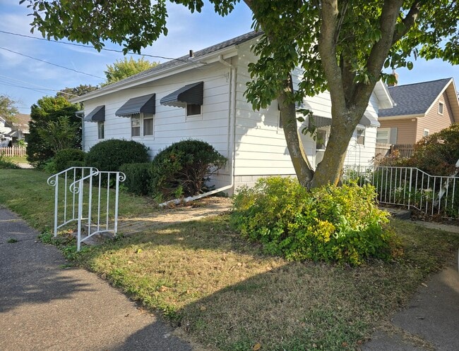 Photo - 204 19th Ave