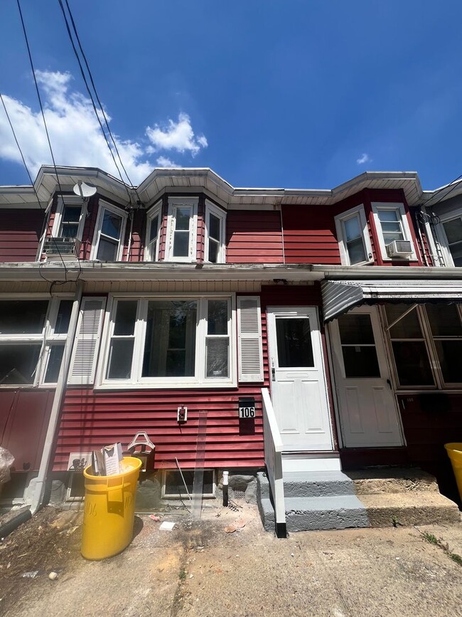 Photo - Beautiful, remodeled house nice close to everything