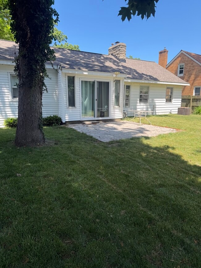 Photo - 138 Manchester Rd SW