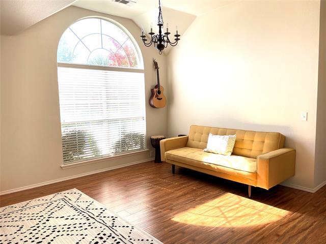 Photo - 2616 Travis Dr