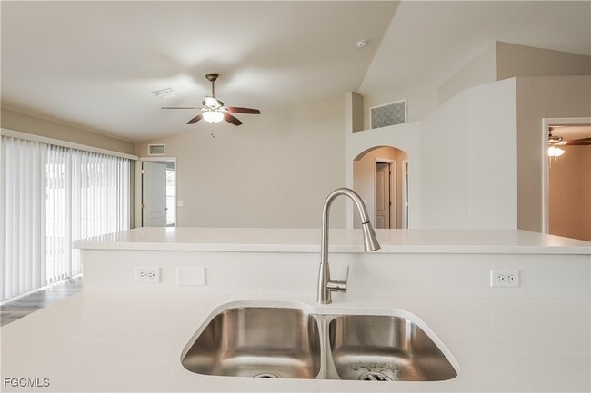 Photo - 3011 64th St W