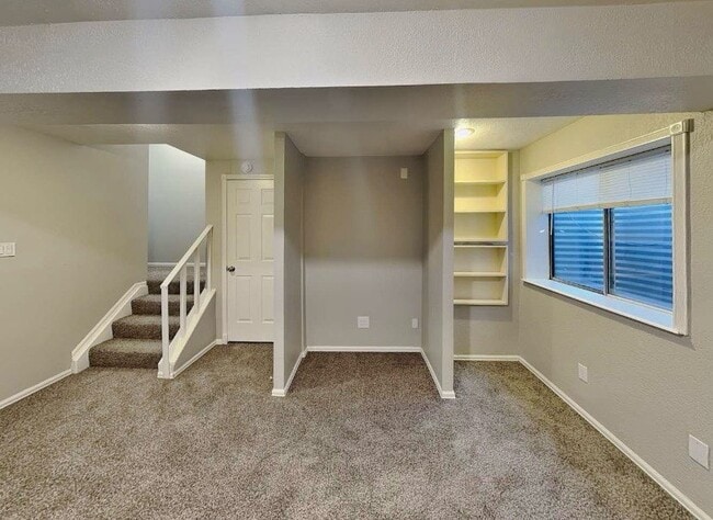 Photo - 11029 Benton St