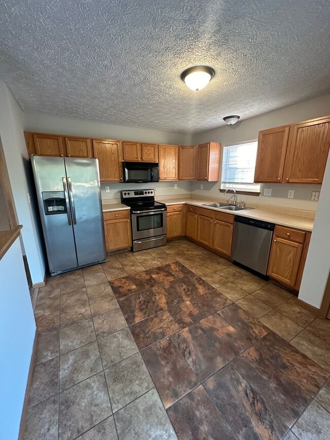 Photo - 1828 Starks Cir