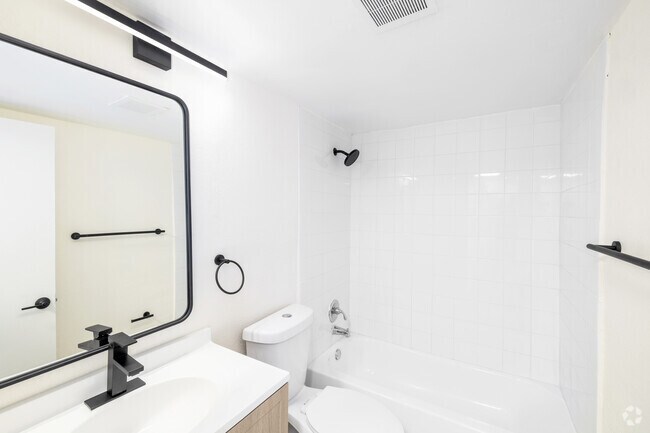 Parkside 1BR, 1BA - 625SF Bathroom