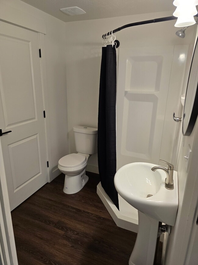 Photo - 151 E 730 N
