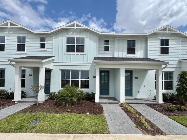 Building Photo - 1887 Pinecliff Dr