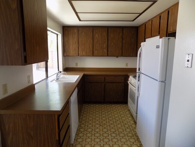 Photo - 1350 Cavalier Ln