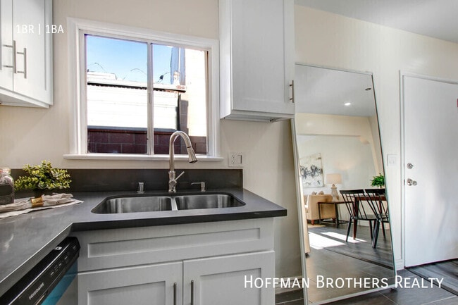 Photo - 4010 W 130th St Unidad C