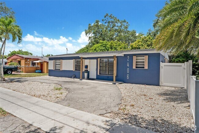 Building Photo - 2406 N 28th Ave Rental