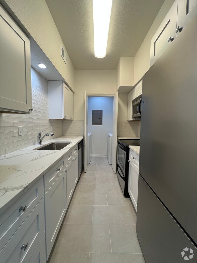 Building Photo - Campbell Green Park Condo Unit 105
