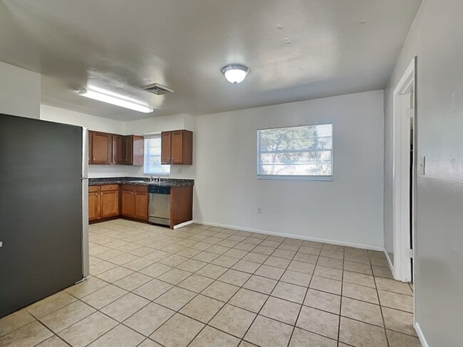 Photo - 2230 Rohr Dr