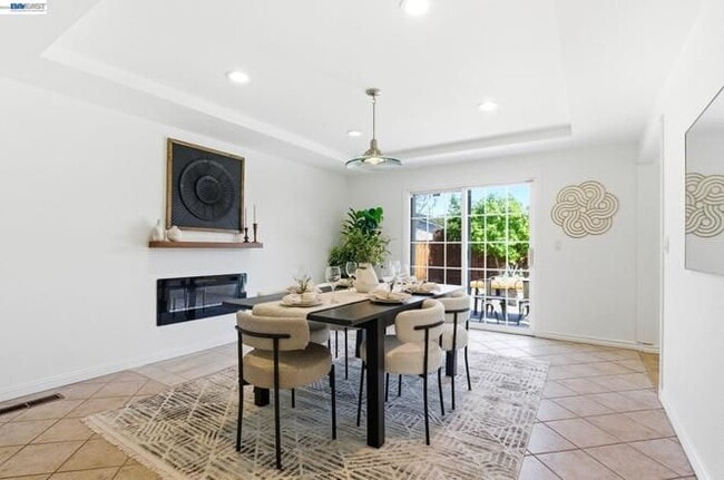 Photo - 2446 Bing Pl