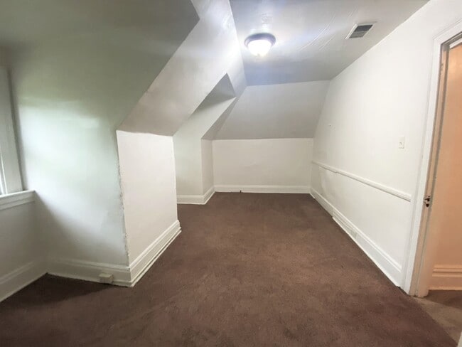 Photo - Highland Park - Apartments For Rent In Pittsburgh Unit 2