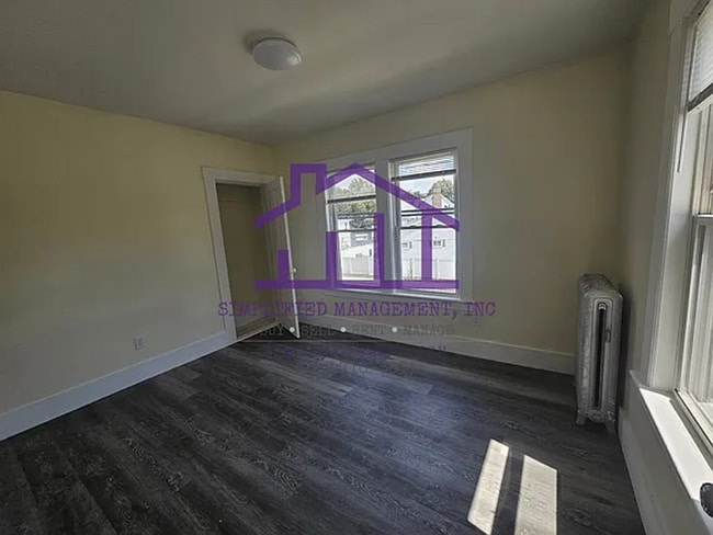 Photo - 5-Bedroom, 1-bathroom Unit available in Do... Unit 64 Sixth Street