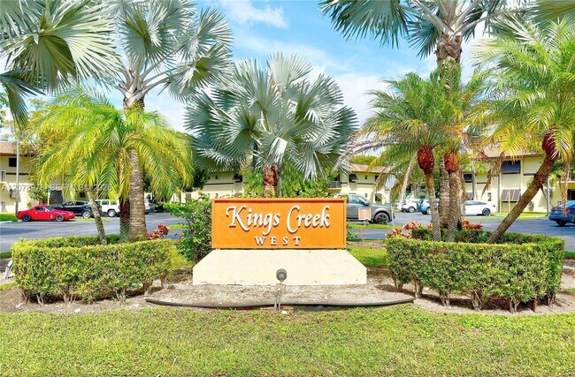 Building Photo - 7975 SW 86th St Unit 206