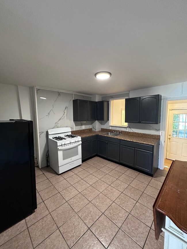 Photo - 811 S Warren St