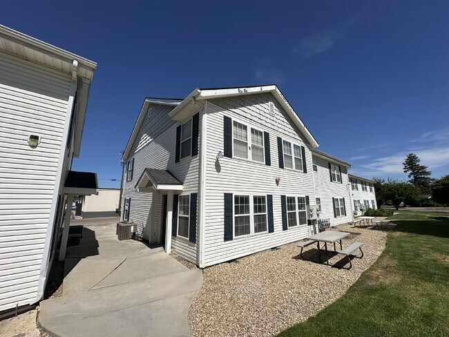 Photo - 110 Davis Ave