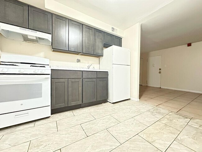 Photo - Penn Manor Apartments