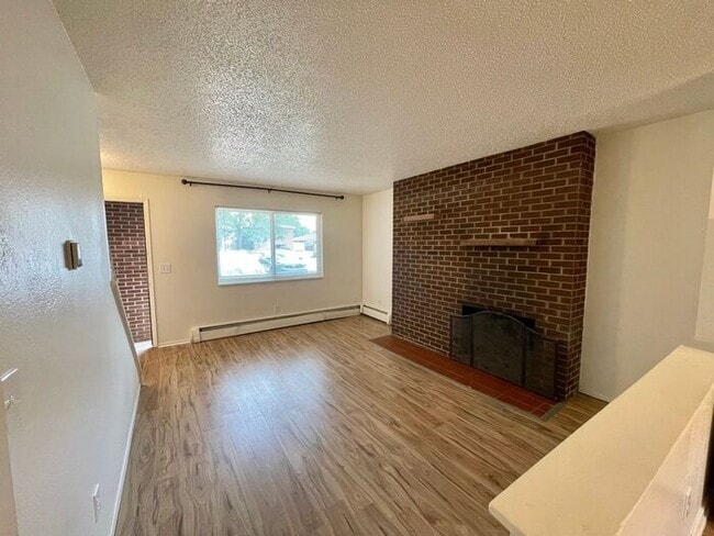 Photo - Beautiful 2 Bedroom Town Home!