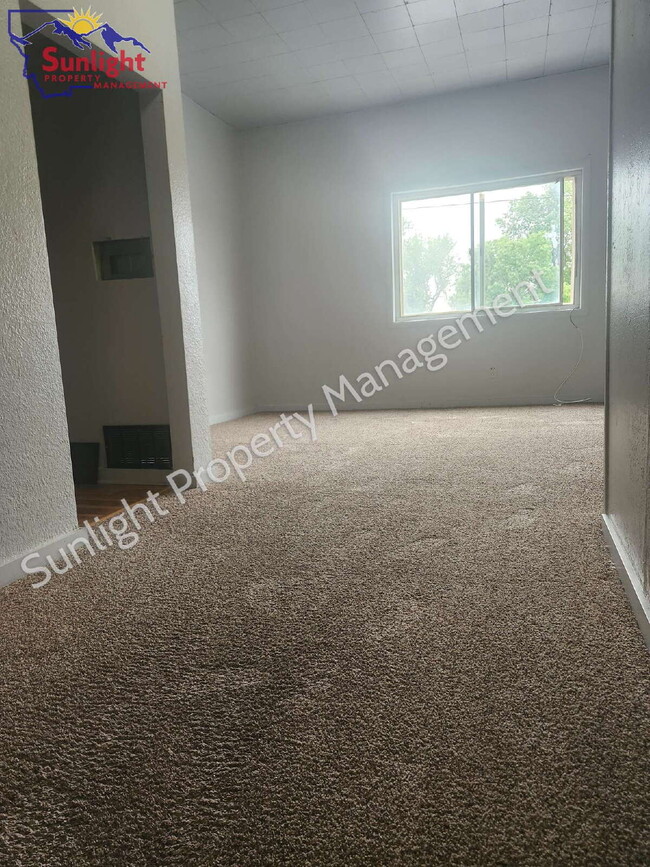 Photo - 105 E Main St Unit 1