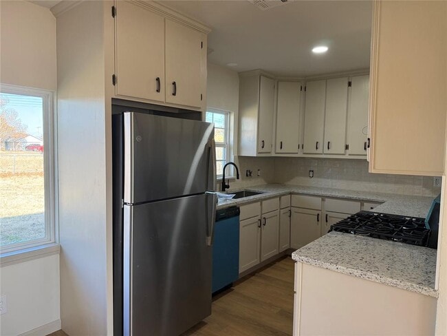 Photo - 1115 Asalee St