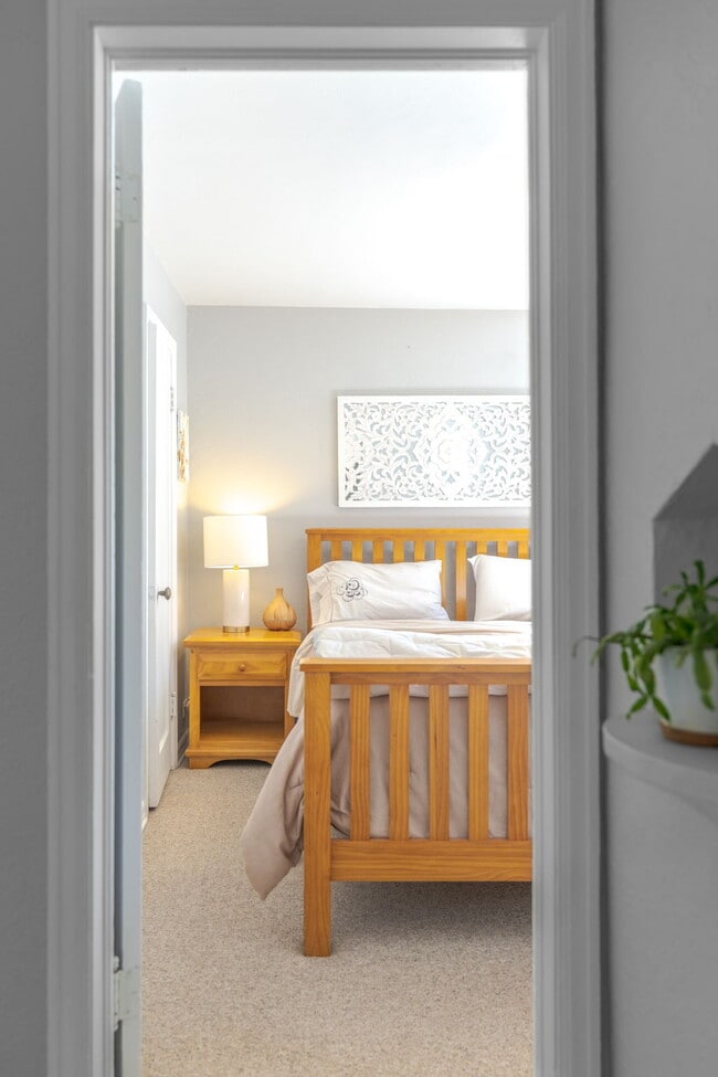 Photo - 2731 S Sherman St