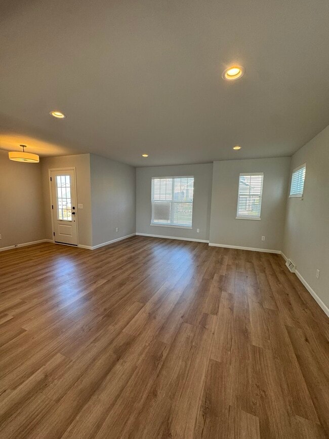 Photo - 830 Lady Bug Ln