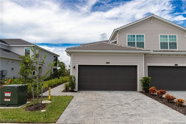 Building Photo - 16572 Kingwood Ln Unit 3611 Rental
