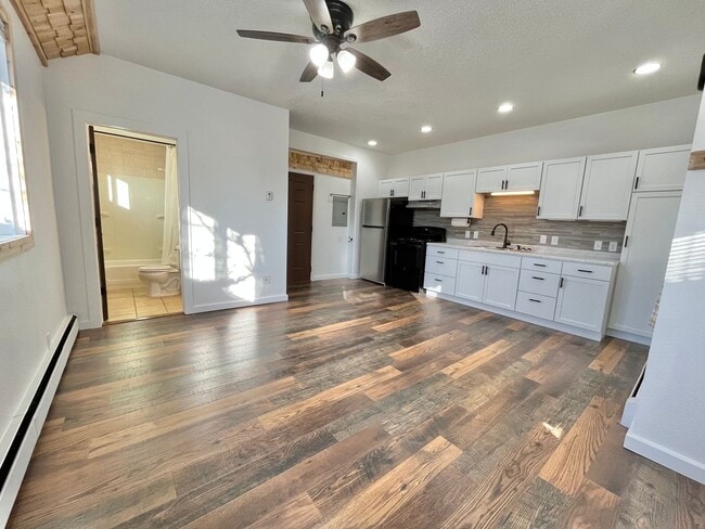 Photo - Spacious Studio for rent near Downtown Sioux Falls!