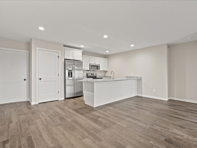 Photo - 7128 Thunder Vly Dr Unit Apt 4