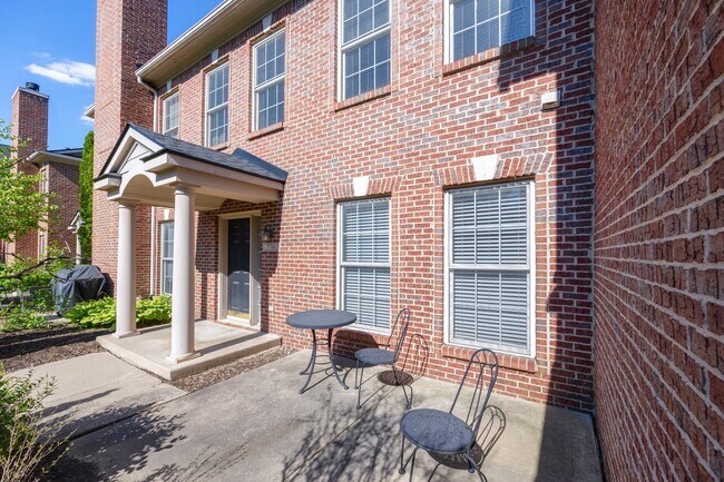 Photo - 5706 Hampshire Ln