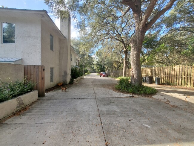 Lots of parking - 6542 Sherry Ln Unit PrivateEntrySuite