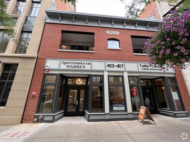 Building Photo - 413 S Warren St Rental