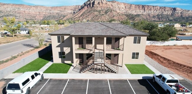 Building Photo - 440 Hammon St