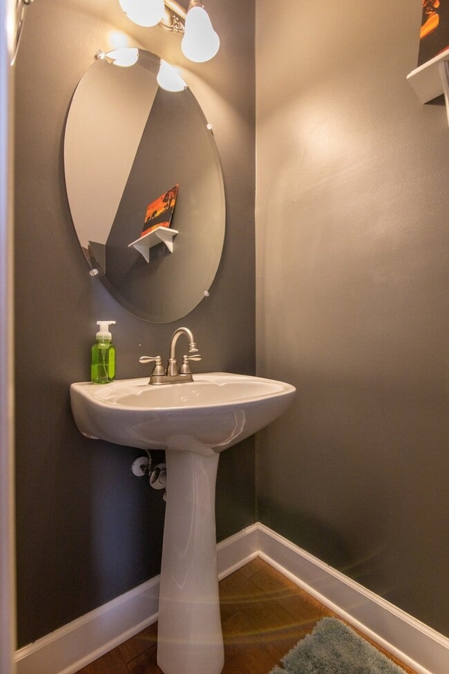 Photo - 7031 Sunnywood Dr