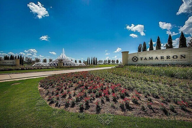 Photo - Grand Entry W/High Ceilings! Gorgeous Ligh...