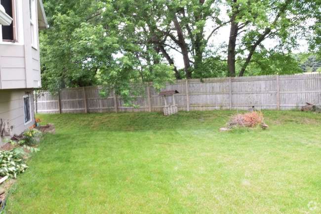 Building Photo - 4265 Ximines Ln N Rental