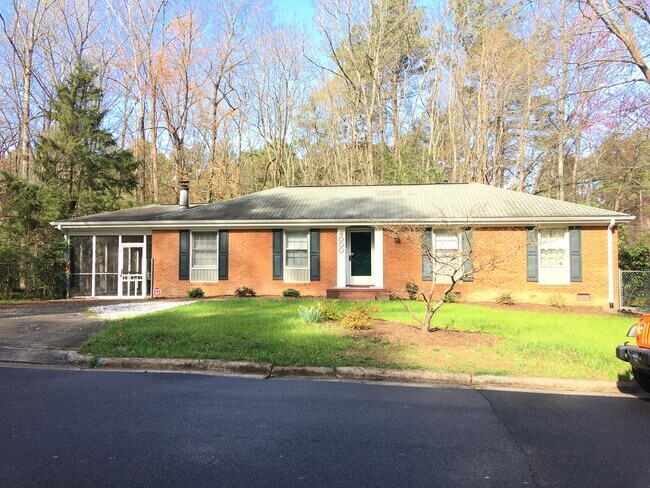 Casa - 4000 Inwood Drive