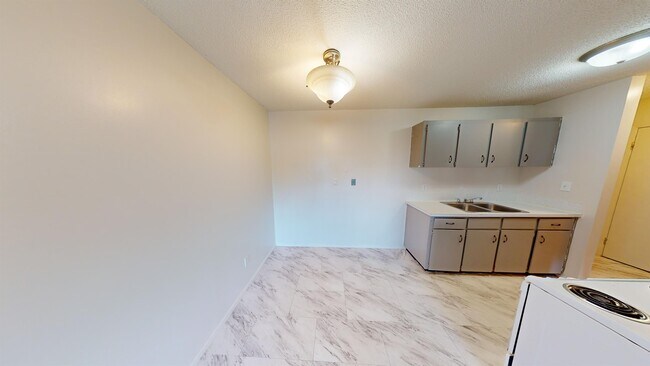 Photo - 9515-9100 100 Ave. Unit 304