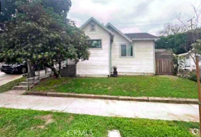 Building Photo - 306 E Ellis Ave Rental