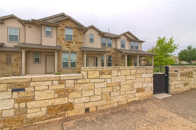 Photo - 315 N Heatherwilde Blvd