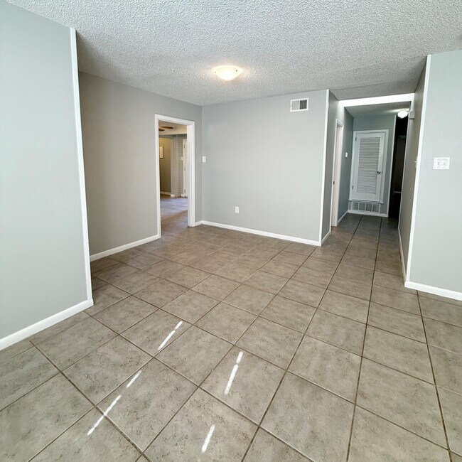 Photo - 2806 54th St