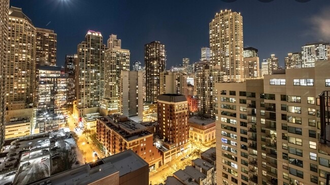 Photo - 70 W Huron St Unit 2401